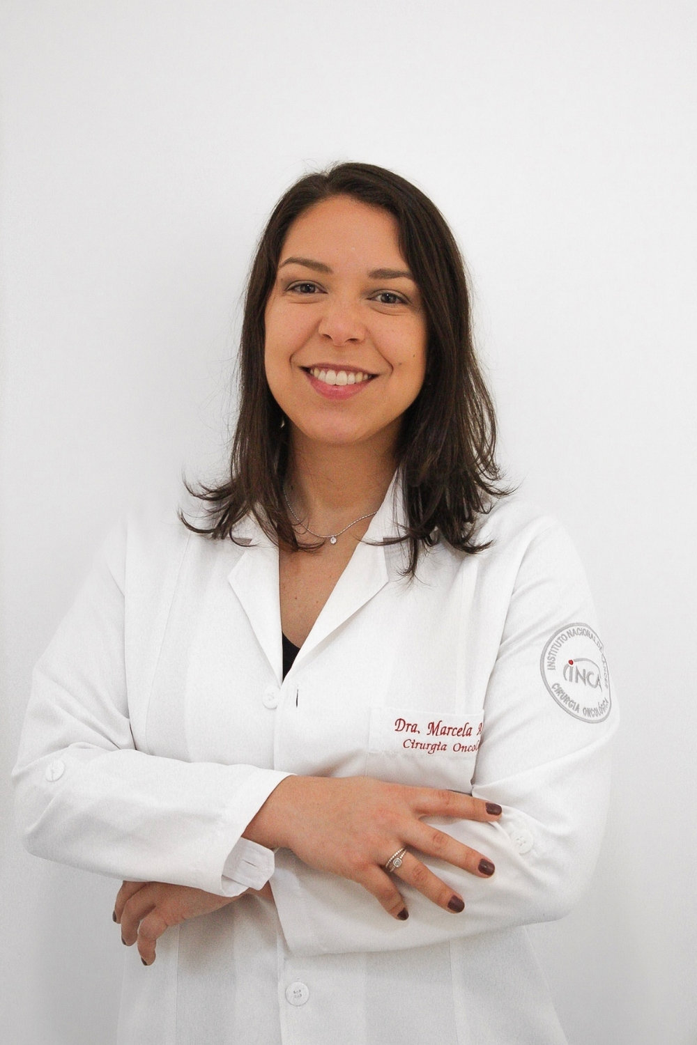 Dra. Marcela Arruda, médica e consultora de amamentação, de jaleco